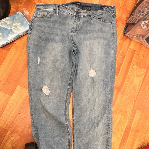 Buffalo Rip and Repair Skinny Distressed Jeans Size 14 - Picture 2 of 6